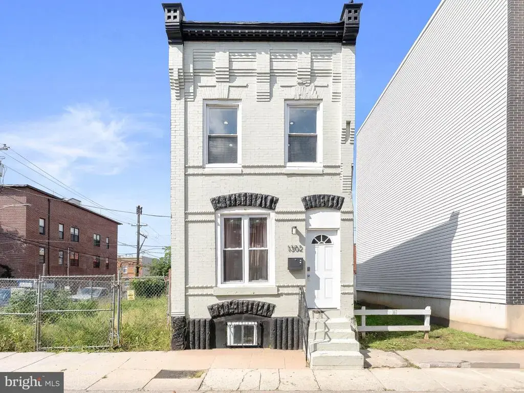 1302 N Dover St, PHILADELPHIA