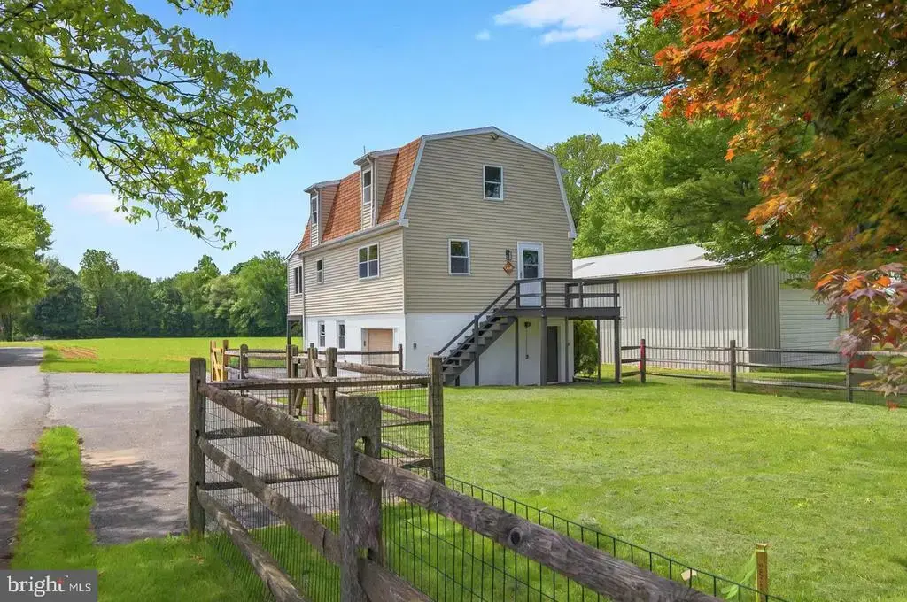 222 Old Racetrack Rd, PARKESBURG