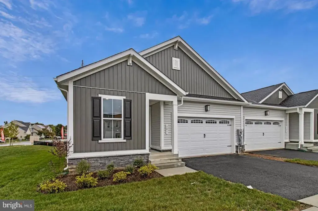 Everett Drive - Cypress, BOONSBORO