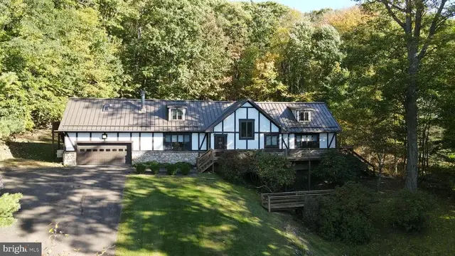 2296 Lake Shore Dr, Oakland