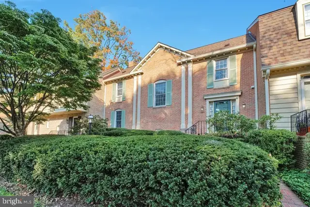 10917 Wickshire Way W #h-2, Rockville