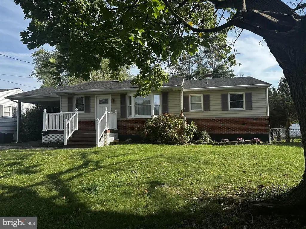 120 Bowling Ln, ELKTON