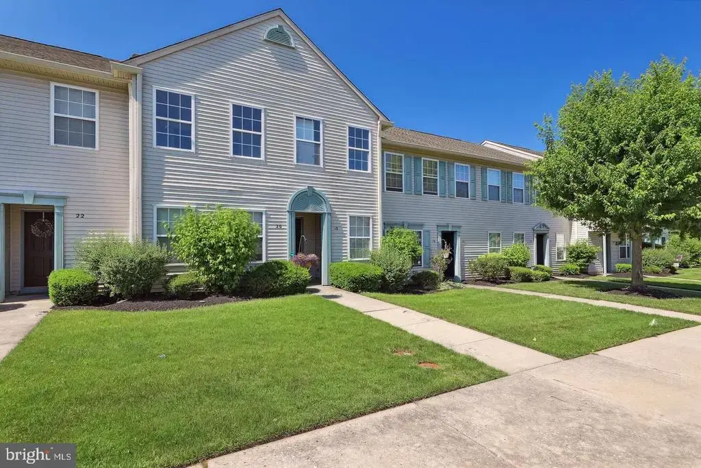 20 Foxglove Dr, DELRAN