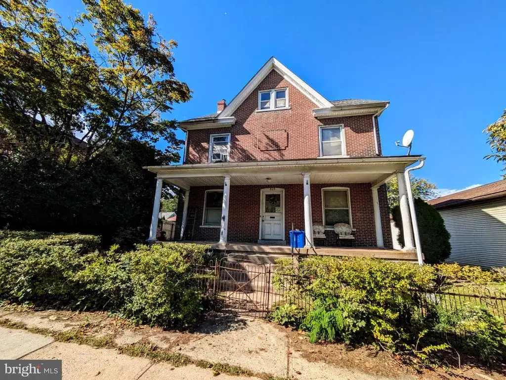 823 Broadway, BETHLEHEM