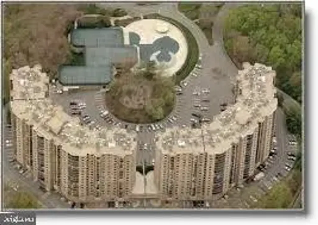 5902 Mt Eagle Dr #601, ALEXANDRIA