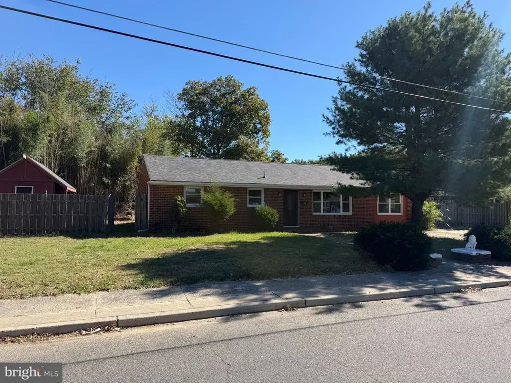 82 S School St, GIBBSTOWN
