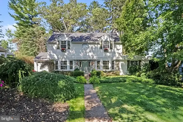 2812 Merion Rd, Camp Hill