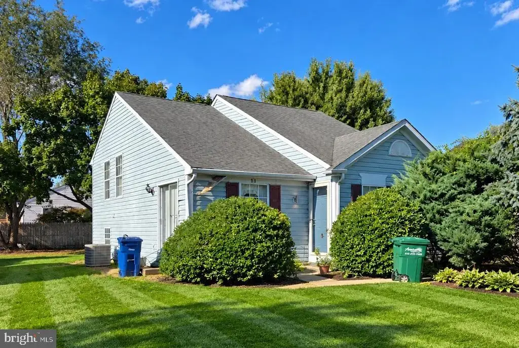 898 Oxford Ave, ABERDEEN