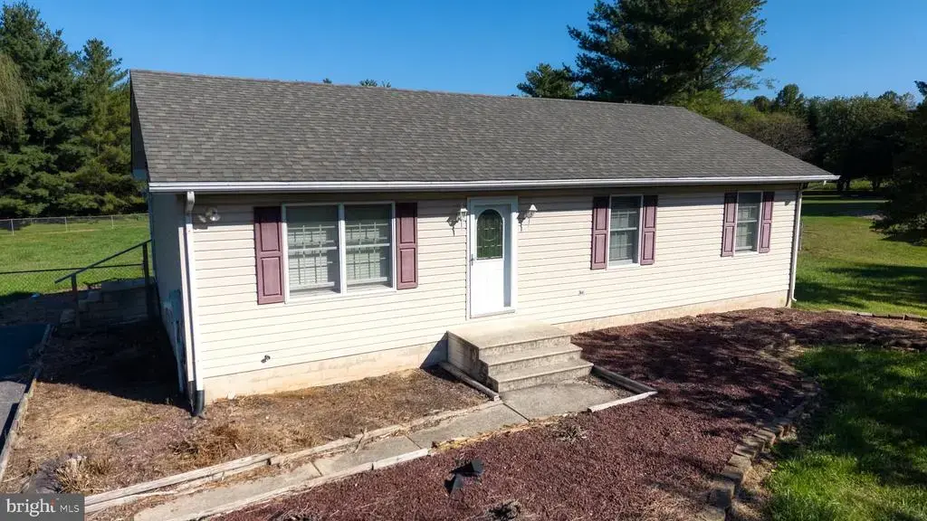 3 Brook Dr, CLAYTON