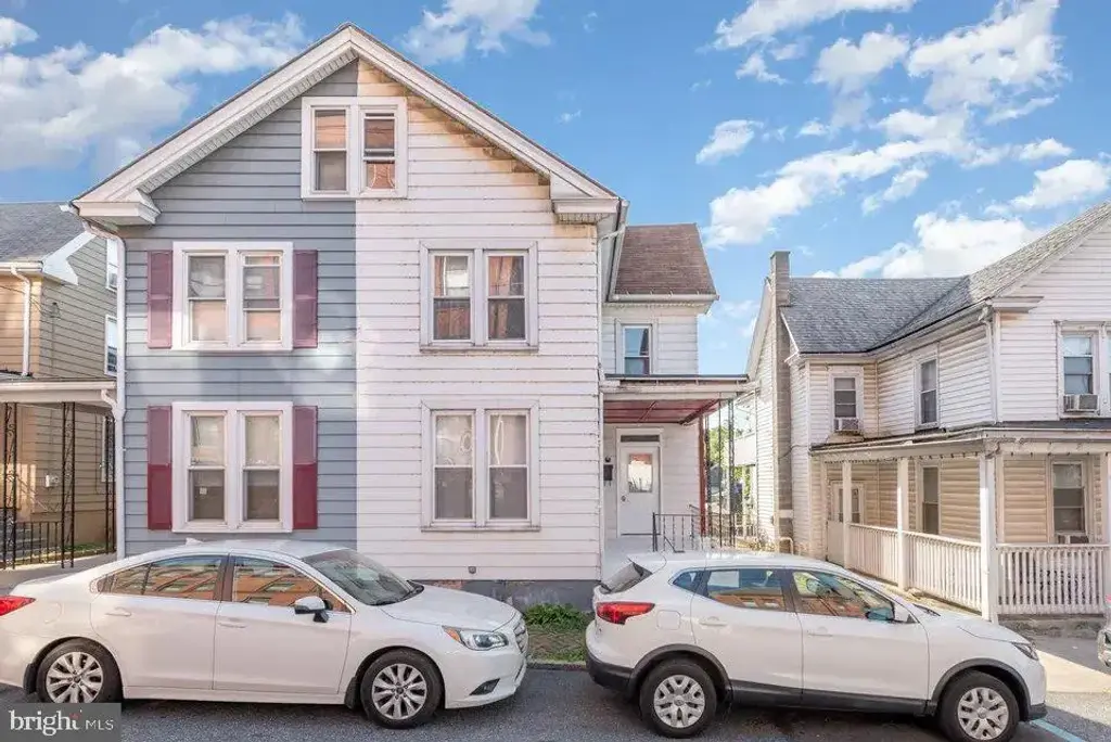 226 Elm St, STEELTON