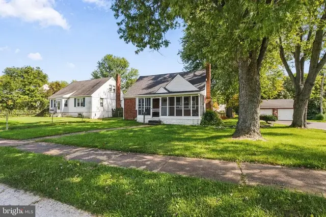 827 Elkton Rd, Newark