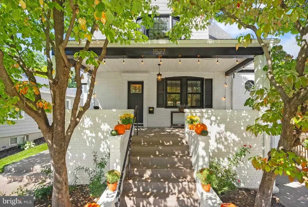1527 13th Rd S, ARLINGTON