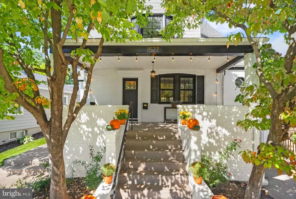1527 13th Rd S, ARLINGTON