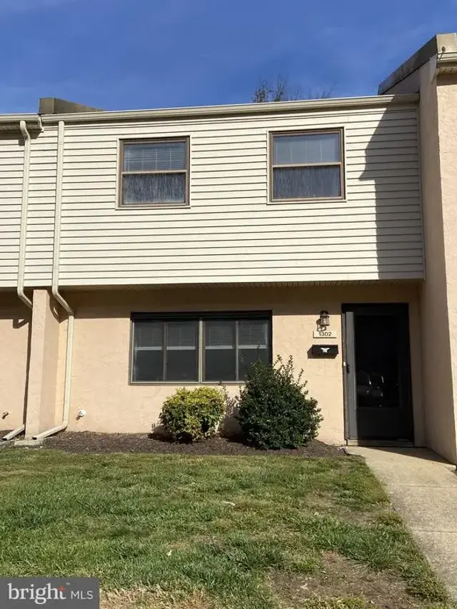 1302 Chelmsford Cir, Newark