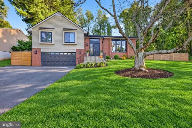 10916 Broad Green Ter, Potomac
