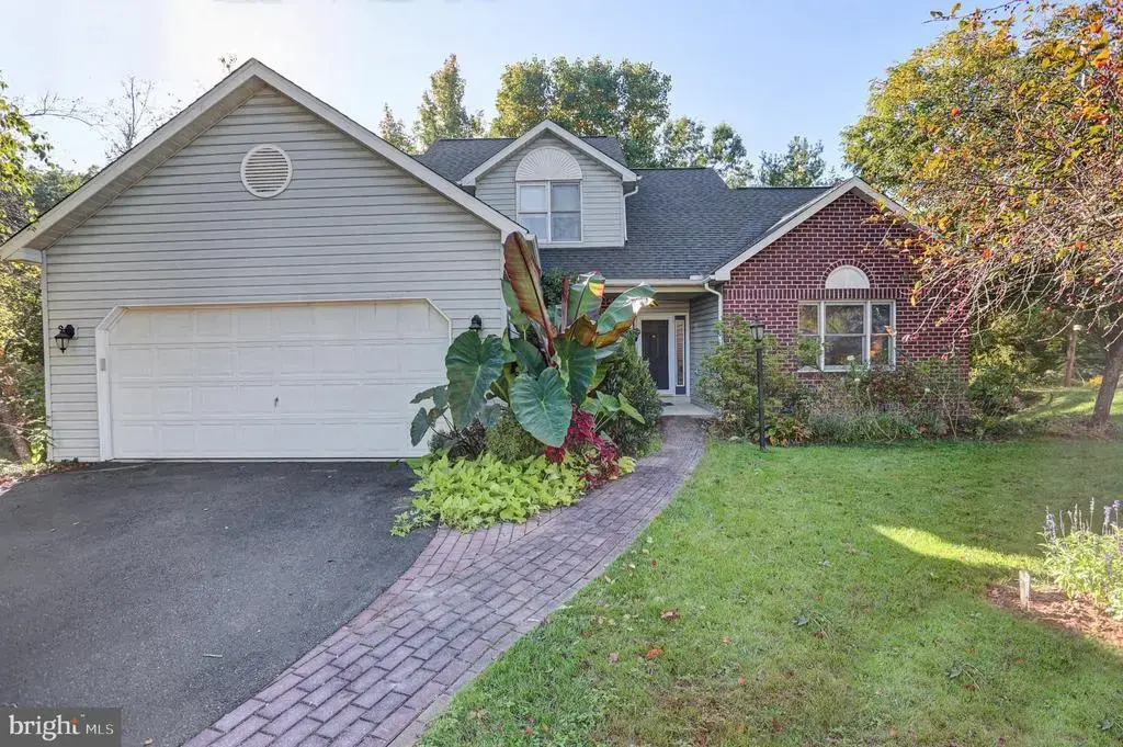 5814 Barnsley Dr, HARRISBURG