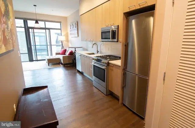 525 Water St Sw #425, Washington