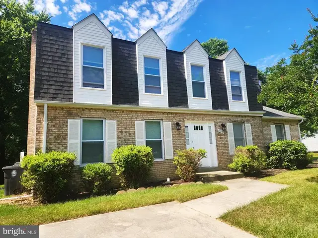 6107 Willow Way, Clinton