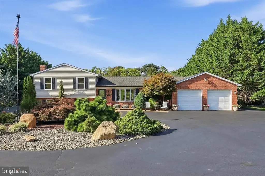 12826 Greensburg Rd, SMITHSBURG