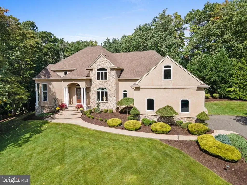 201 Blue Heron Ct, VOORHEES