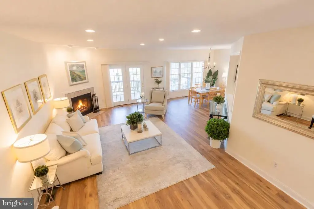 49 Longview Cir, BERWYN