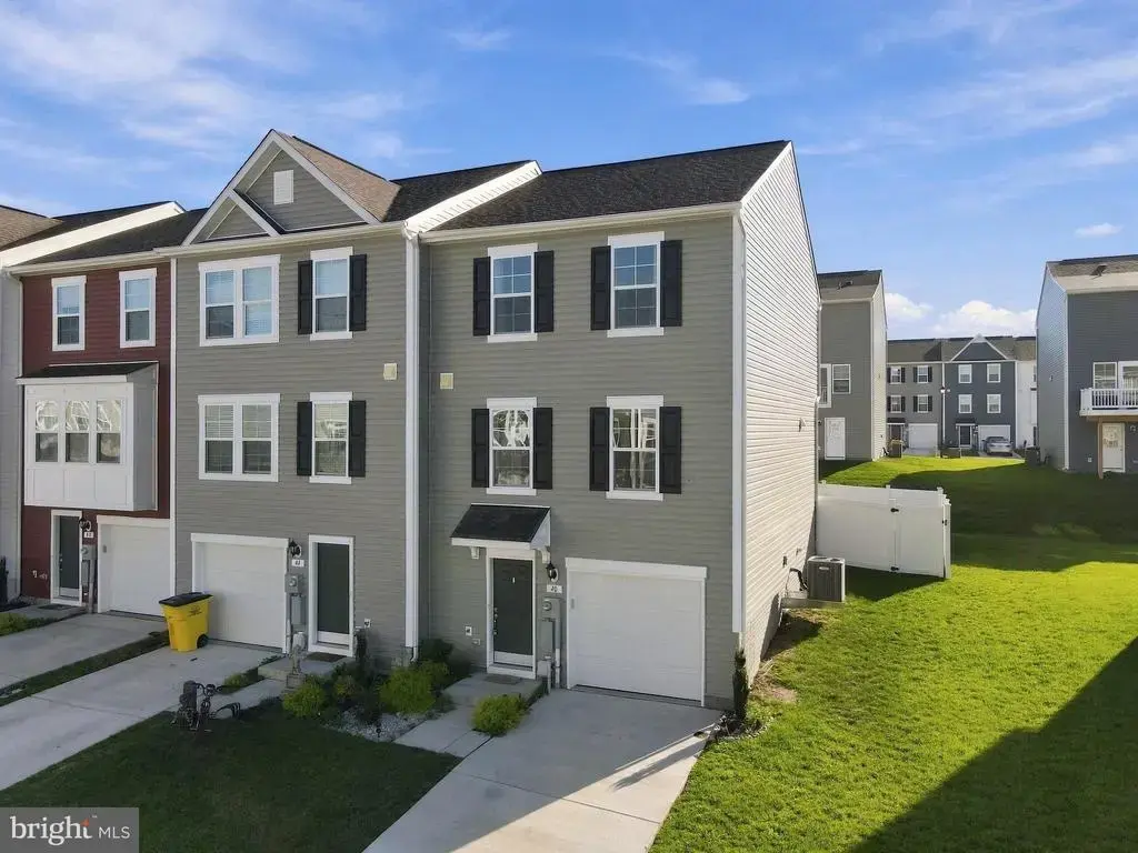 40 Clifton Mnr, FALLING WATERS