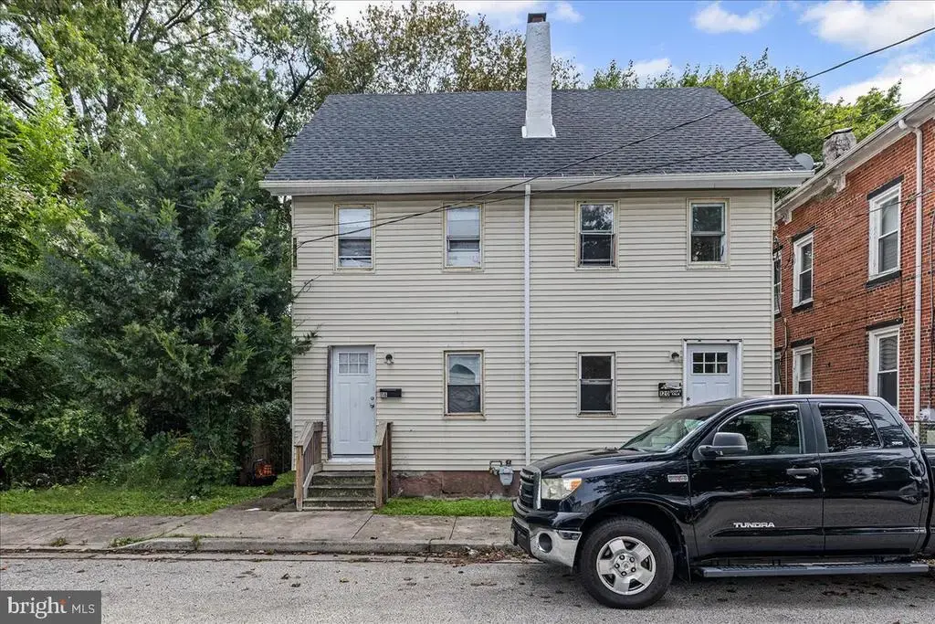 118-120 Hubbell Ave, SALEM