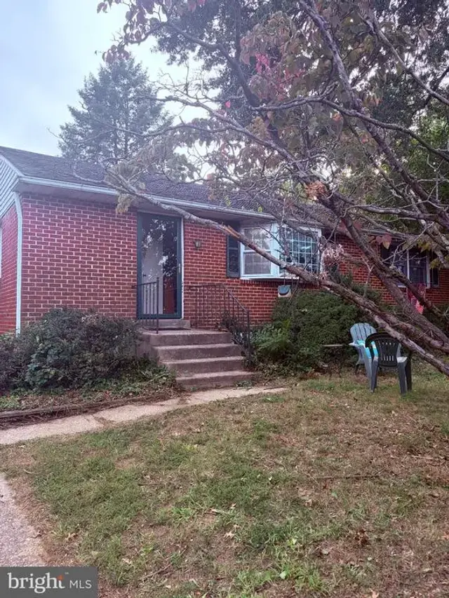 614 Kiamensi Rd, Wilmington