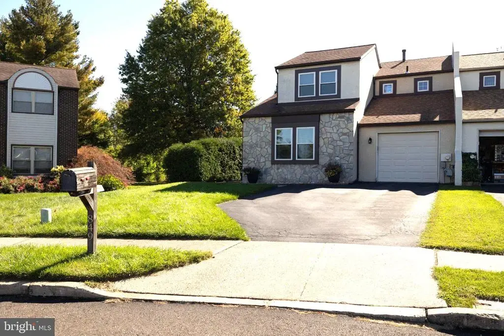 849 Thoreau Ct, WARMINSTER