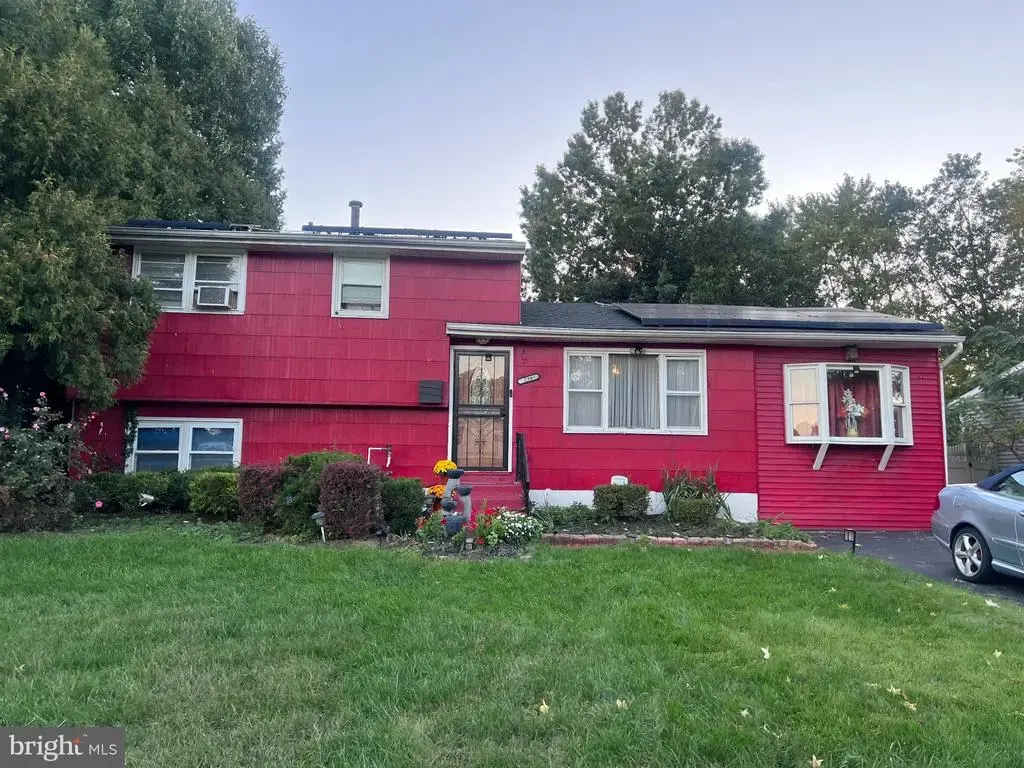 236 Independence Blvd, LAWNSIDE
