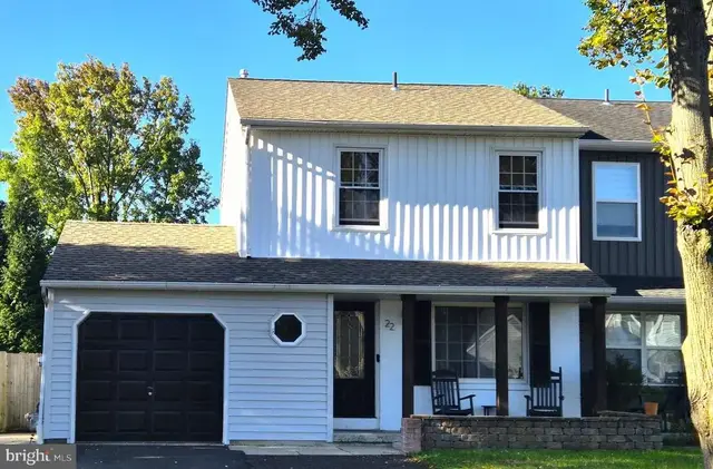 22 Curry, Horsham