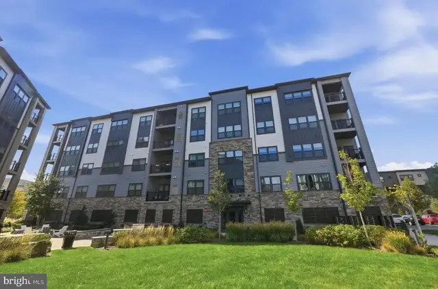 12875 Mosaic Park Way #4-d, Herndon
