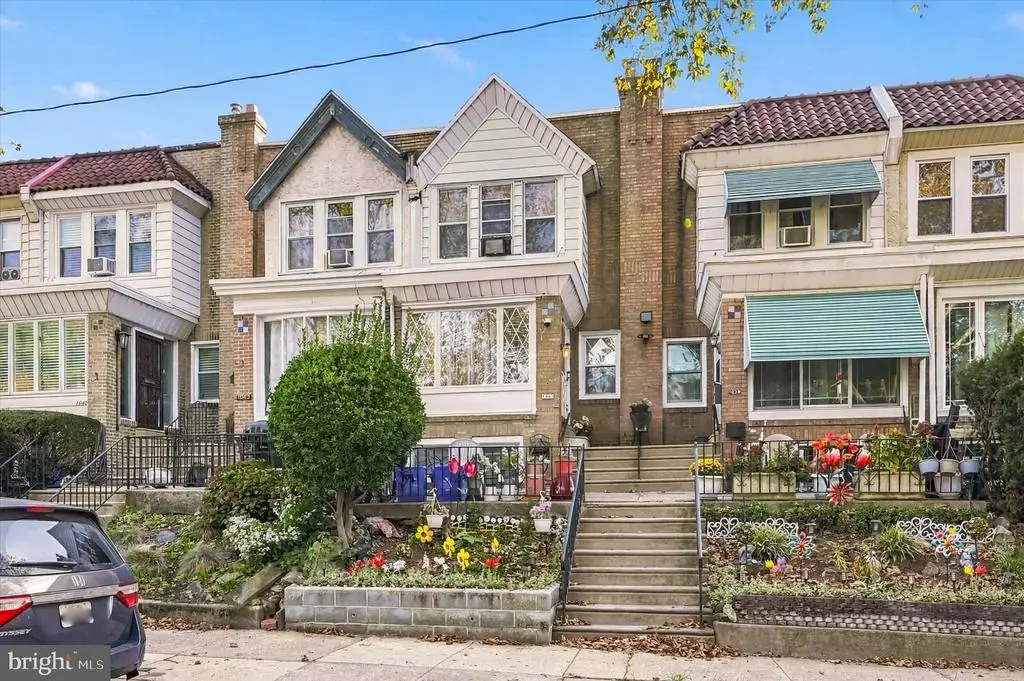 1041 Flanders Rd, PHILADELPHIA