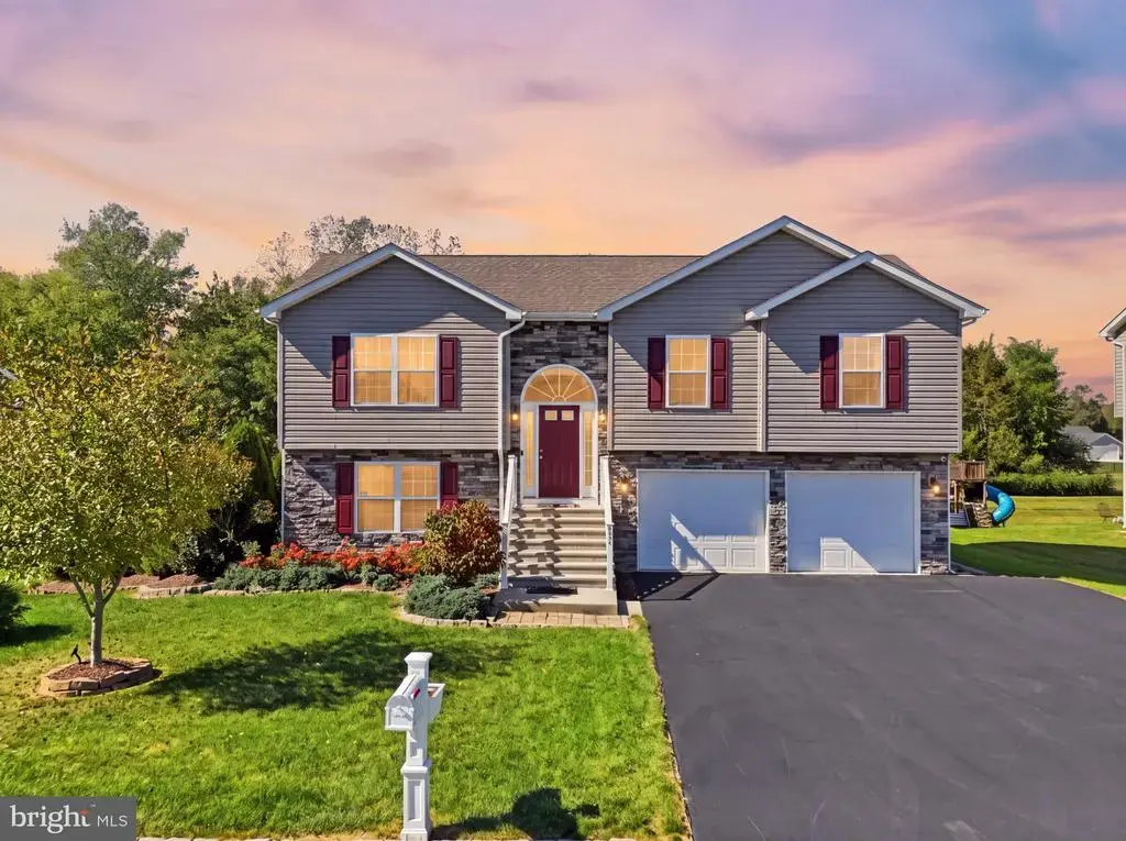 259 Melville Dr, INWOOD
