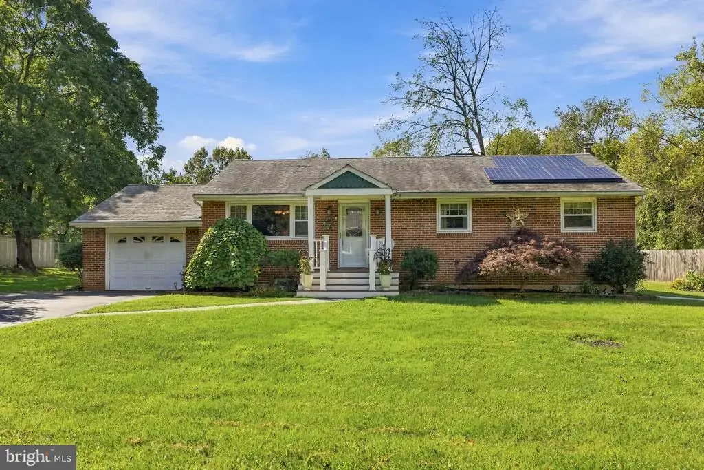 92 Evergreen Dr, DOYLESTOWN