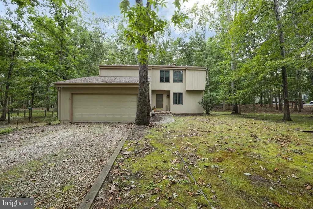101 Strawberry Dr, SHAMONG TWP