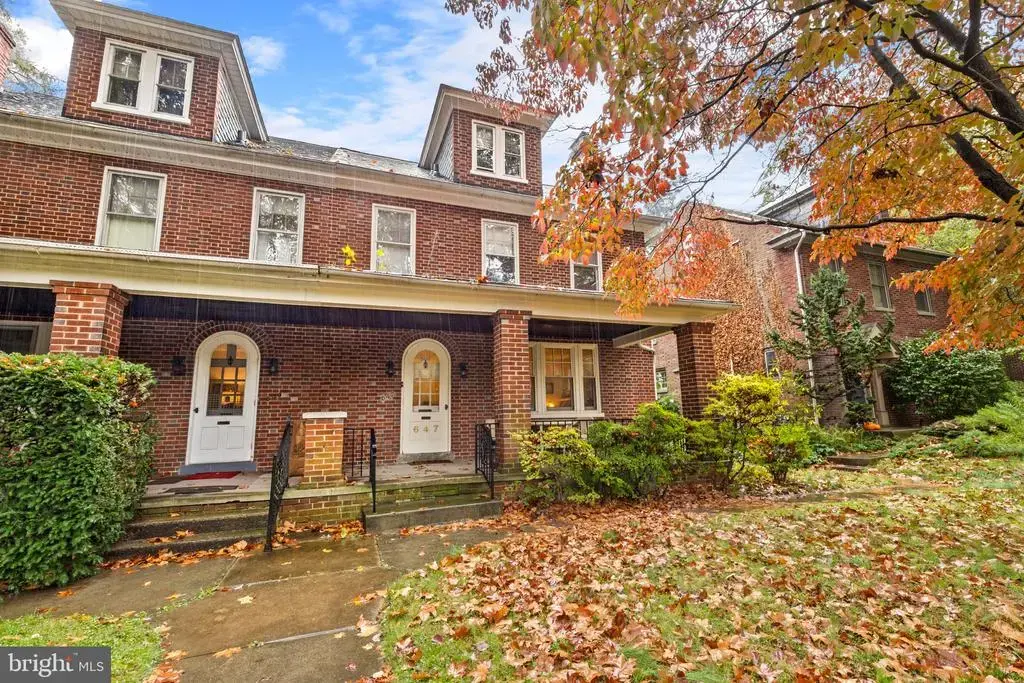647 State St, LANCASTER