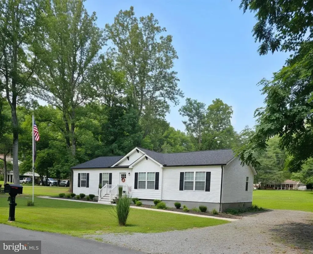 64 Pine Rd, LOUISA
