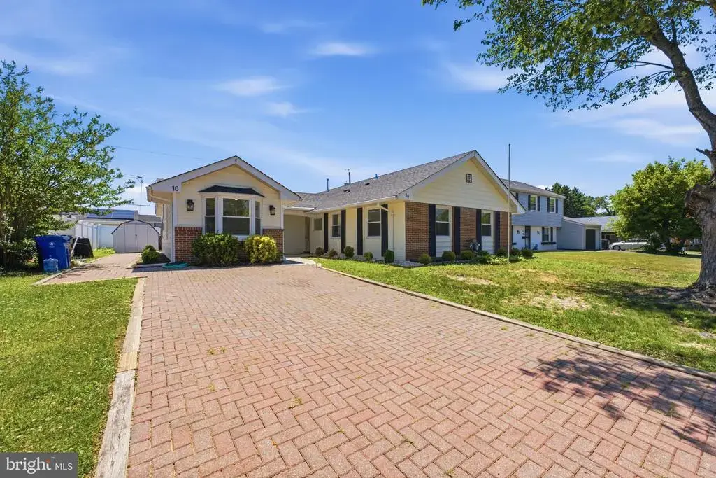 10 Midfield Ln, WILLINGBORO