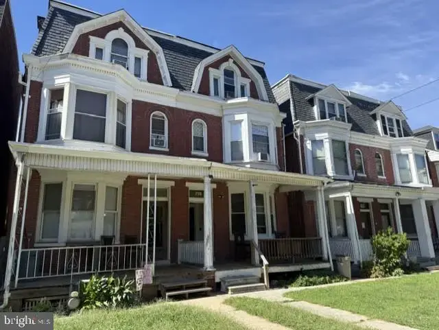 736 S Queen St, York