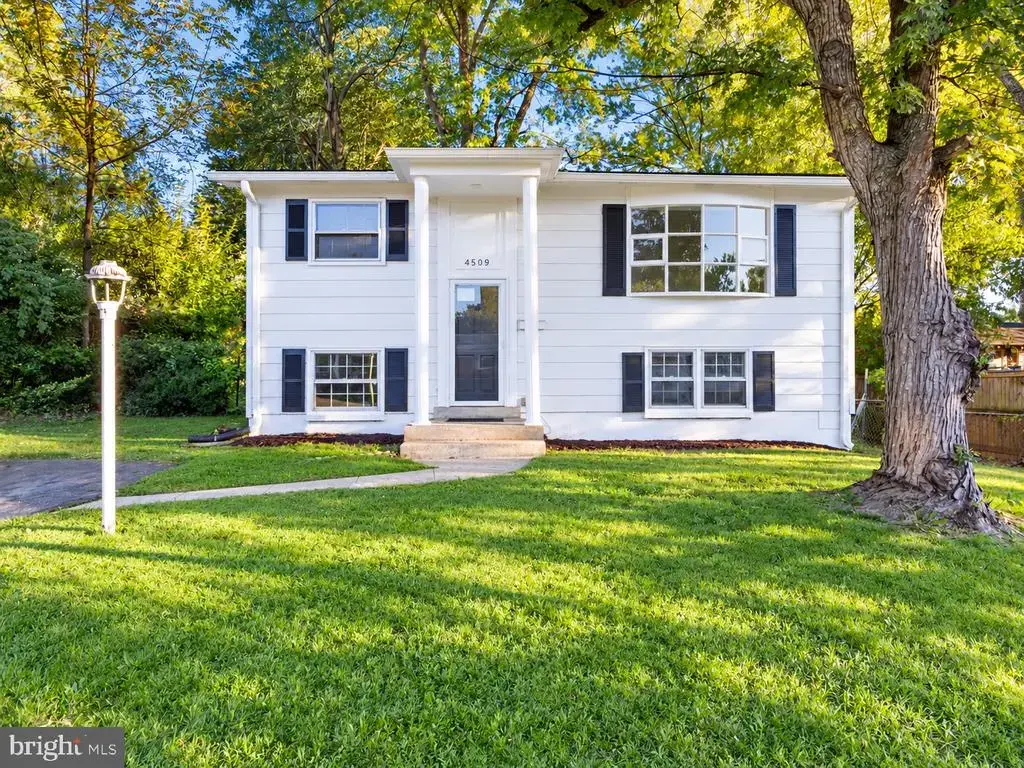 4509 Hamilton Dr, WOODBRIDGE