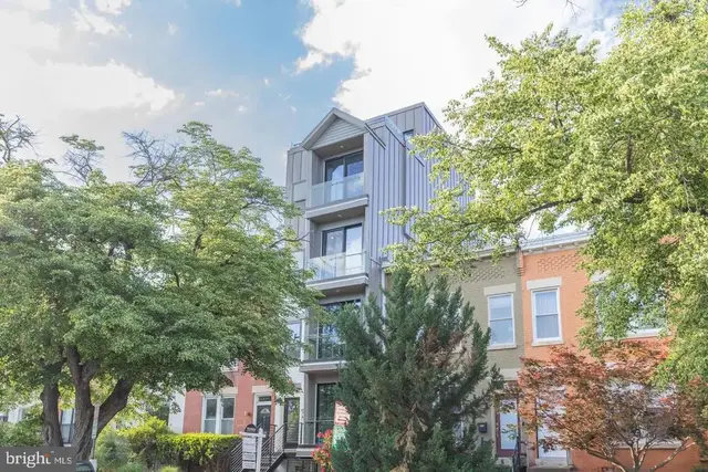 1332 G St Se #2, Washington