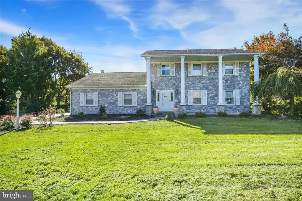 1742 Conard Rd, LANCASTER
