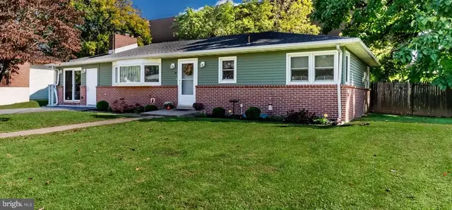 24 Boeing Rd, New Cumberland