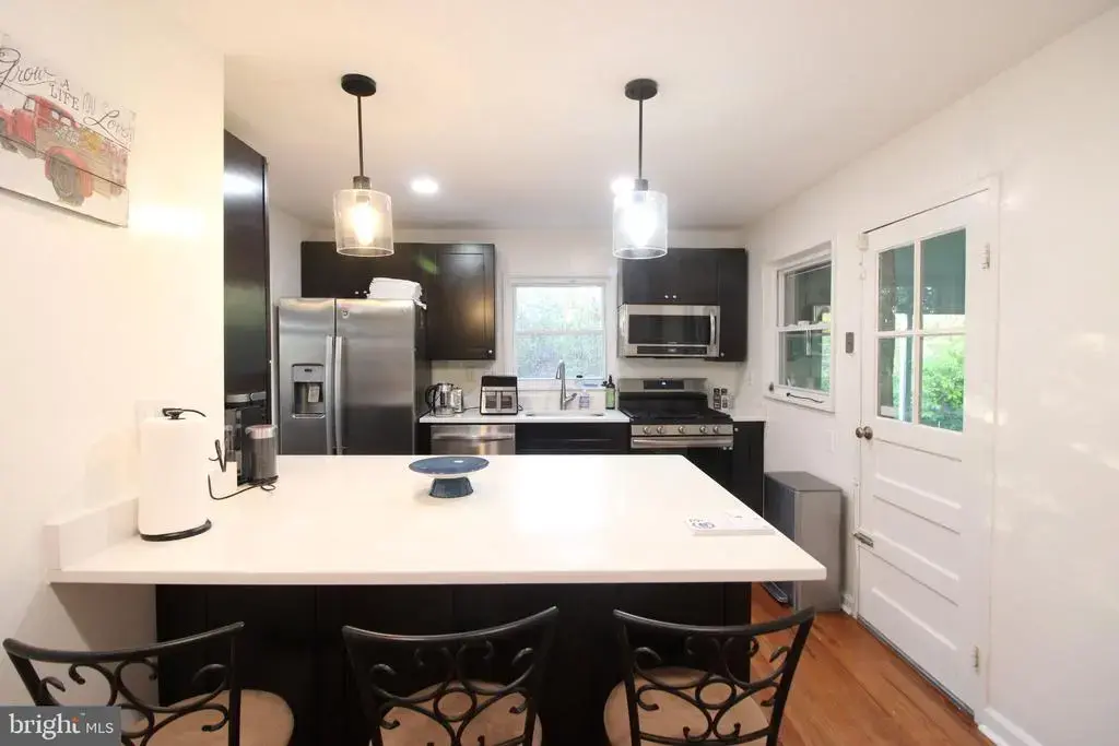 4009 Taney Ave, ALEXANDRIA