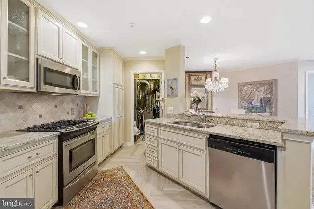 12461 Hayes Ct #203, Fairfax