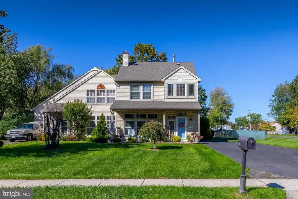 411 Longfellow Dr, WILLIAMSTOWN