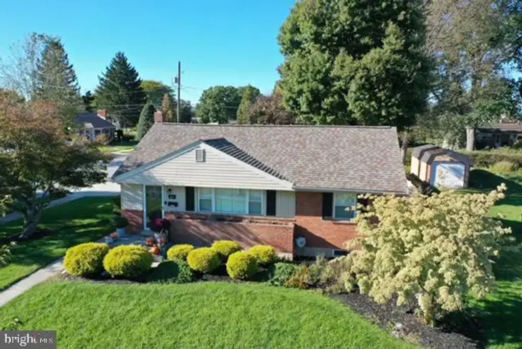401 E Coover St, MECHANICSBURG