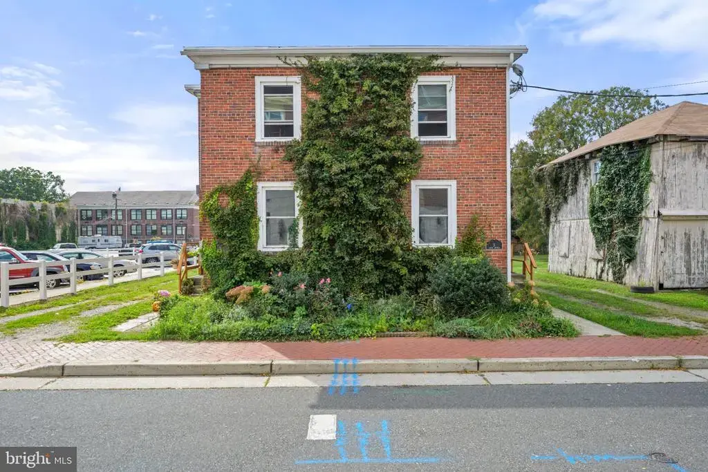 1-3 Hires Ave, SALEM