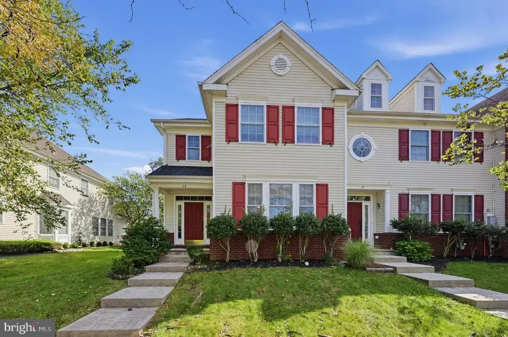 13 Horseshoe Pl, CHESTERFIELD